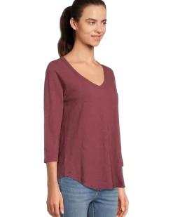 3/4 Sleeve V-Neck Tee with Curved Hem