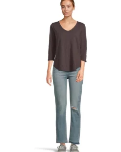 3/4 Sleeve V-Neck Tee with Curved Hem