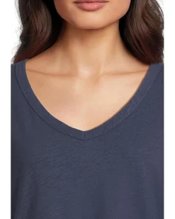 3/4 Sleeve V-Neck Tee with Curved Hem