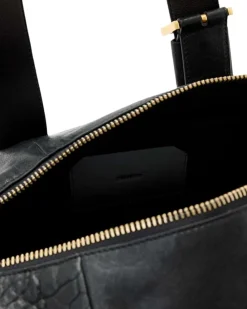 Ares Grain Shoulder Bag