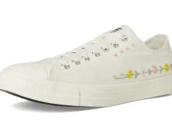 Chuck Taylor All Star Low Top Sneaker