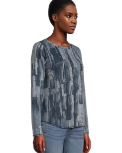 Crew Neck Long Sleeve Top with Overlok Stitching