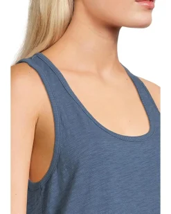 Curve Hem Scoop Neck Tank