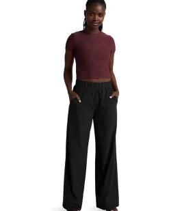 Featherweight Cropped Tee