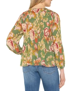 Long Sleeve V-Neck Pleated Top