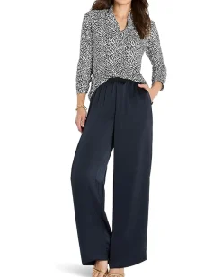 Petite Geo Toss Knit Top