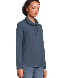 Rounded Hem Mock Neck