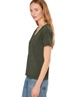 Short Sleeve V-Neck Boxy Tee