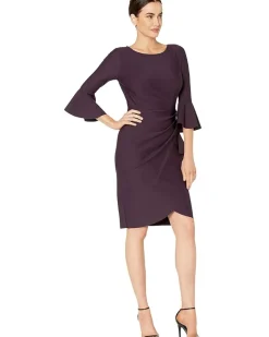 Short Slimming Dress with Bell Sleeves