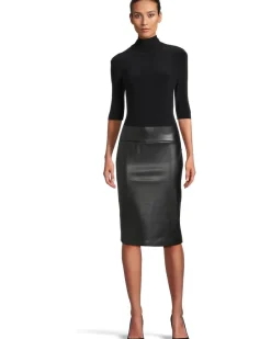 Slim Fit Short Sleeve Turtle Top