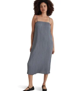 The Goldie Dress in Plissé