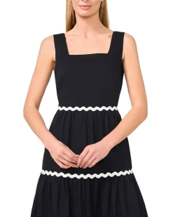 Trim Square Neck Tiered Maxi