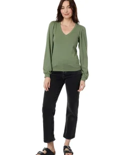 V-Neck Puff Sleeve Tee