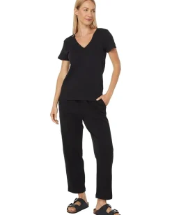 V-Neck Short Sleeve Back Seam Tee