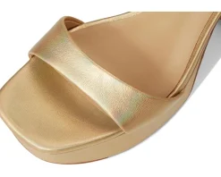 Women's Badgley Mischka Caia