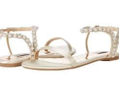 Women's Badgley Mischka Klare