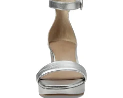 Women's Bernardo Carla