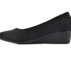 Women's Cliffs by White Mountain Boldness