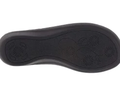 Women's Cliffs by White Mountain Cienna