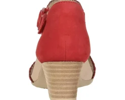 Women's Earth Seneca