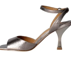 Women's J. Renee Vaarika