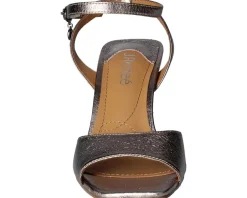 Women's J. Renee Vaarika