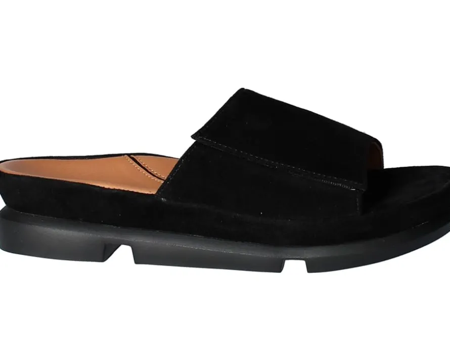 Women's L'Amour Des Pieds Vester