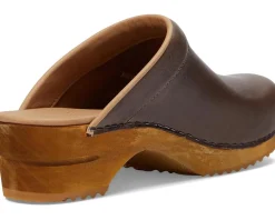 Women's Sanita Oster