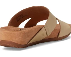 Women's SoftWalk Beverly