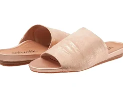 Women's SoftWalk Camano