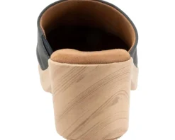 Women's SoftWalk Felida