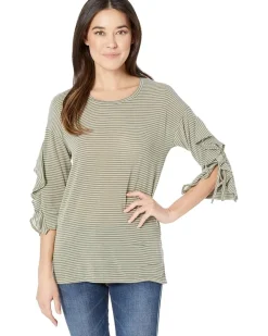 Yarn-Dyed Stripe Knit 3/4 Sleeve Top w/ Ruffle