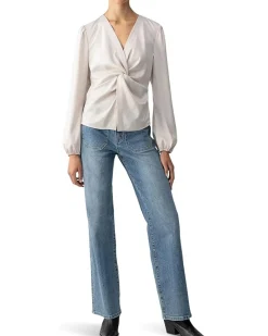 You're Mine Twist Front Top